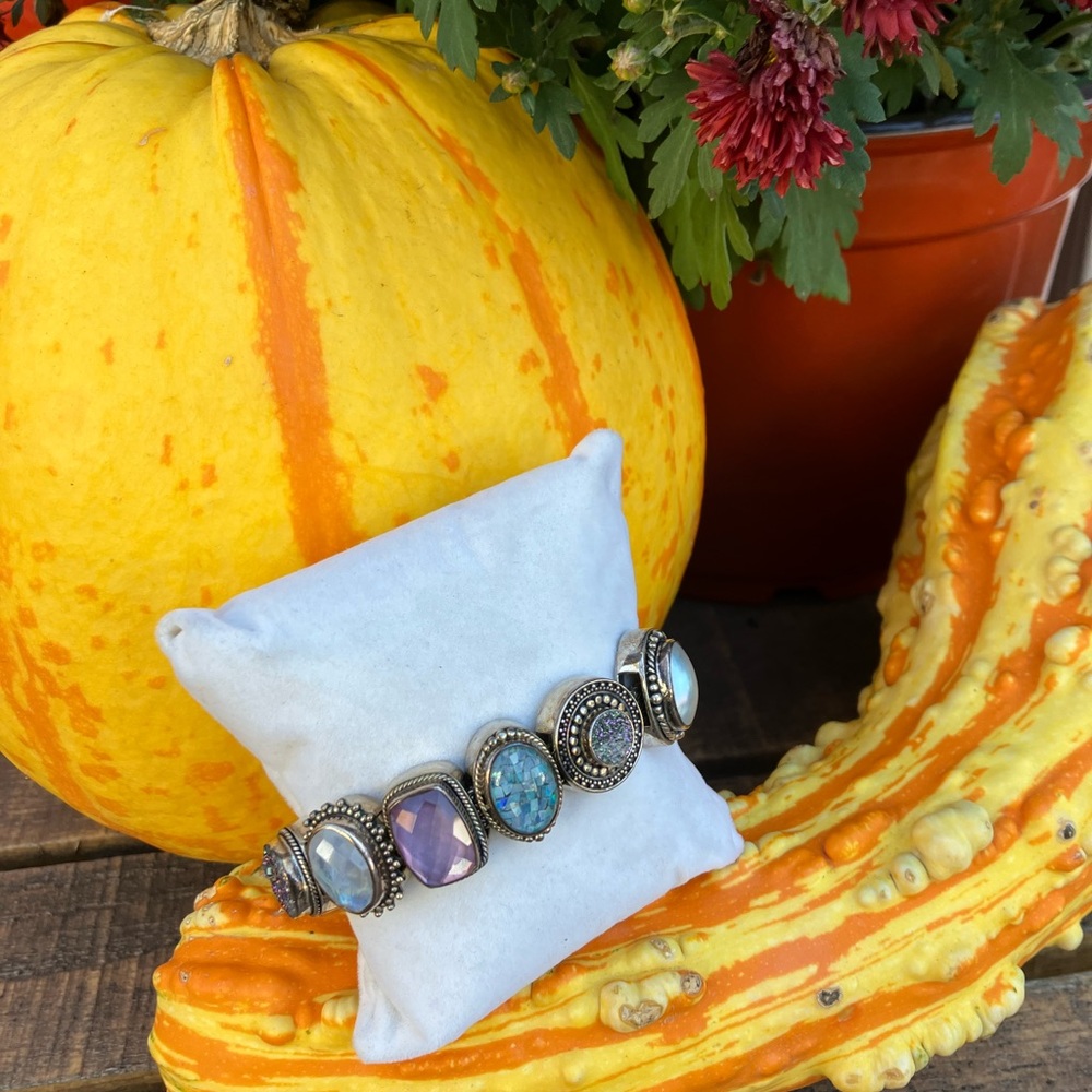 Lori Bonn charm bracelet - Picture 2 of 6